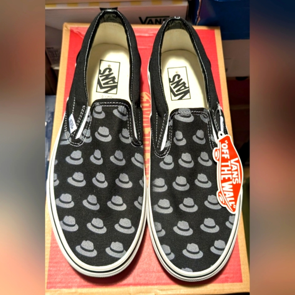 Vans x Red Hat Slip-On's *NWT*RARE*